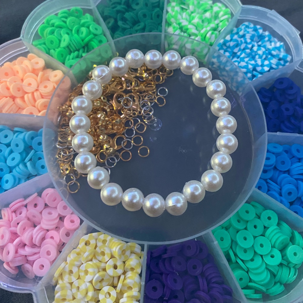 3 For 8 Handmade Pearl Beaded Bracelet 5$